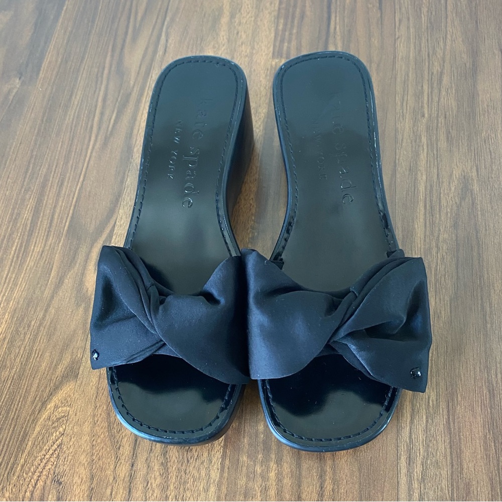 New Kate Spade Black Bow Sandals (size 7.5)